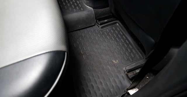 Fitted floor mats. Photo ID 171753065 © Aleksandr Kondratov | Dreamstime.com