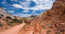 Cottonwood Canyon Road, Utah. Photo ID 11182883 © Gelyngfjell | Dreamstime.com